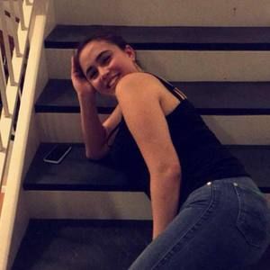 Meet your Posher, Maya